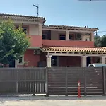 Apricot Garden Case de vacanță Kynopiástai